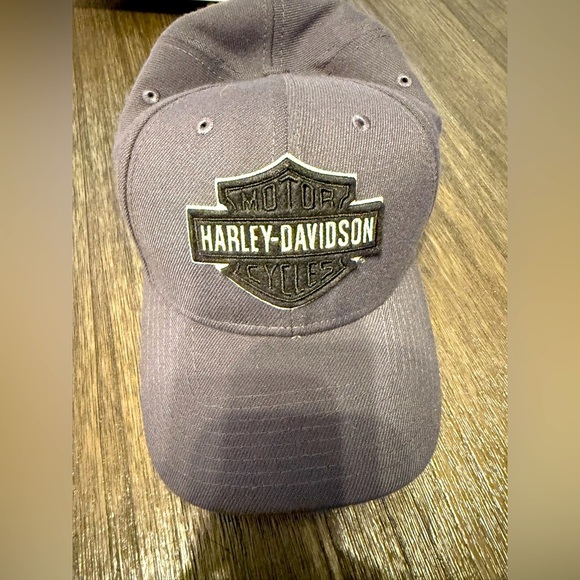 Harley-Davidson New Era Trucker Hat Cap Genuine Gray Black Decal Fitted Large XL - Picture 1 of 6